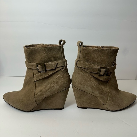 Charles David Women’s Taupe Suede Wedges Size 37 (6.5) - Picture 5 of 12